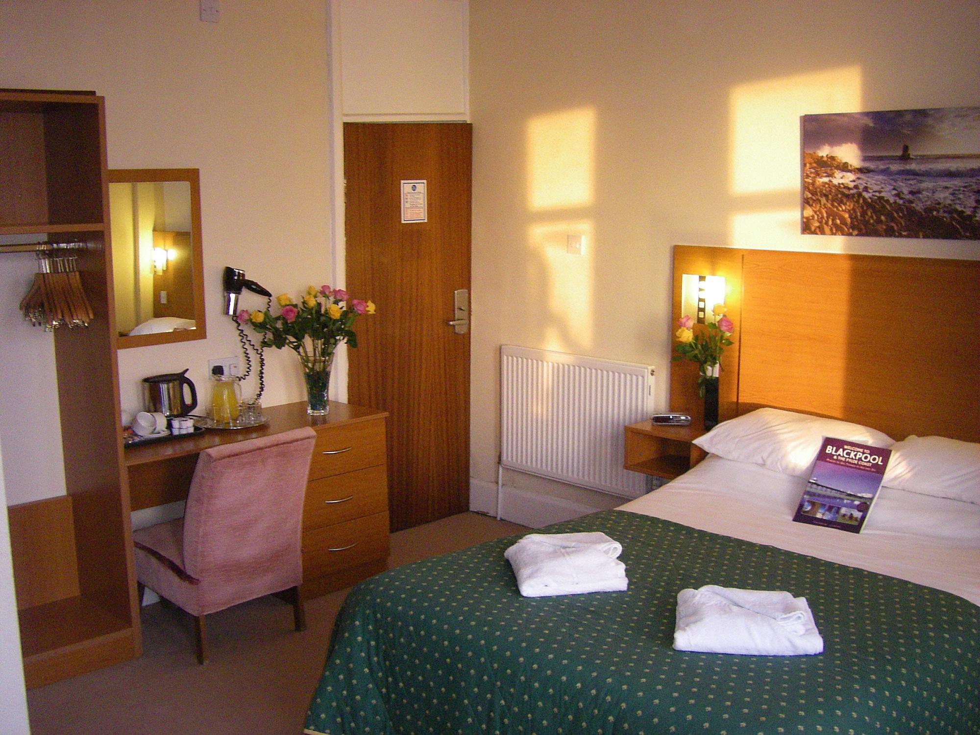 The Waldorf 3* Blackpool