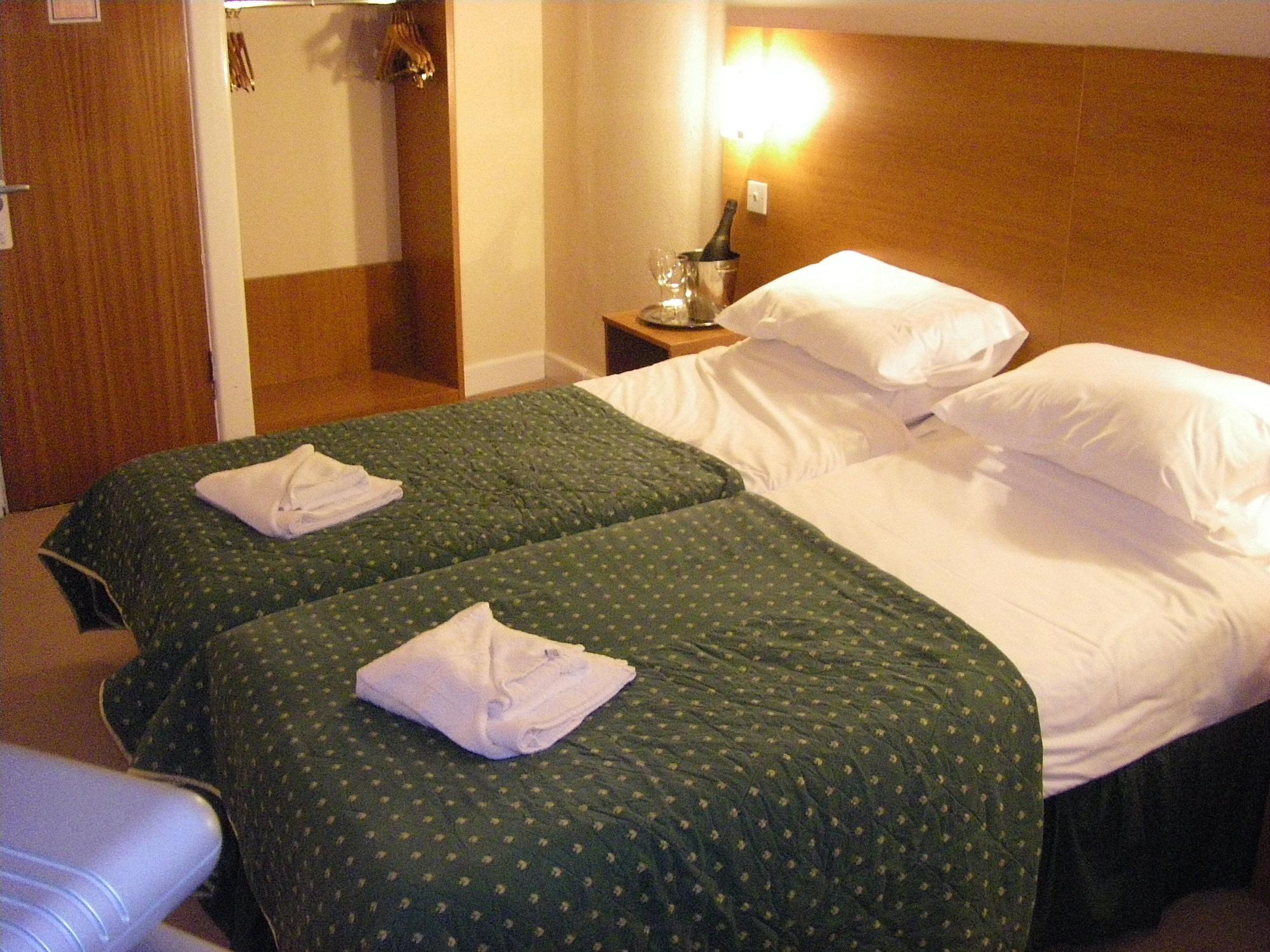 The Waldorf 3*
