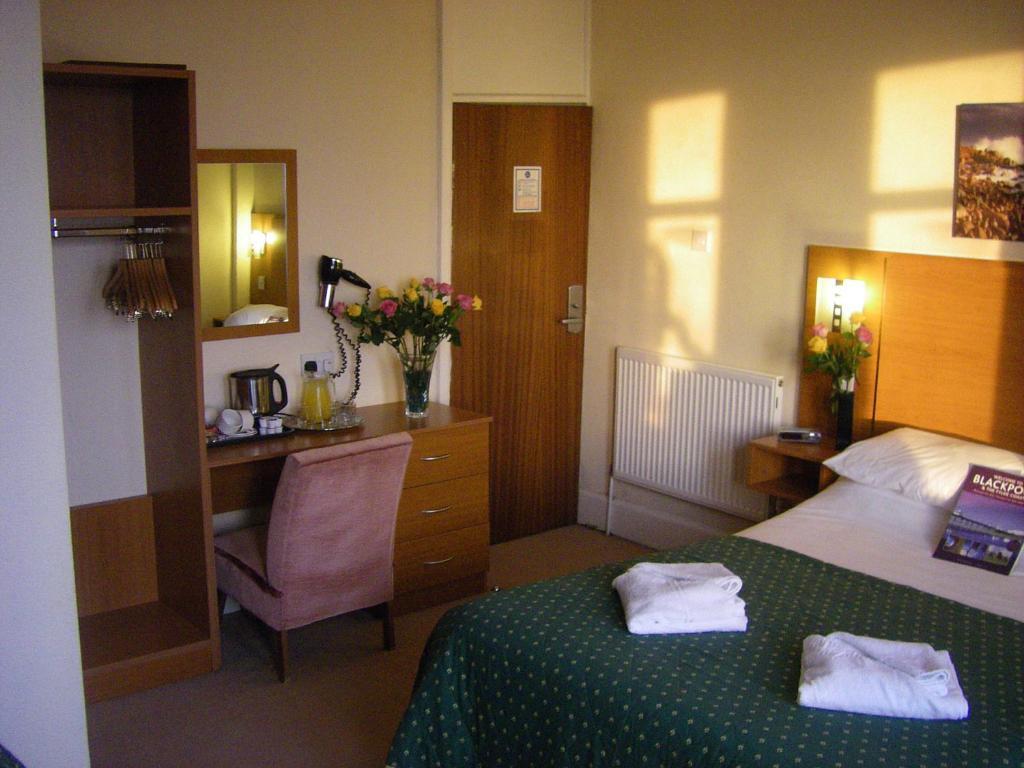 The Waldorf 3*