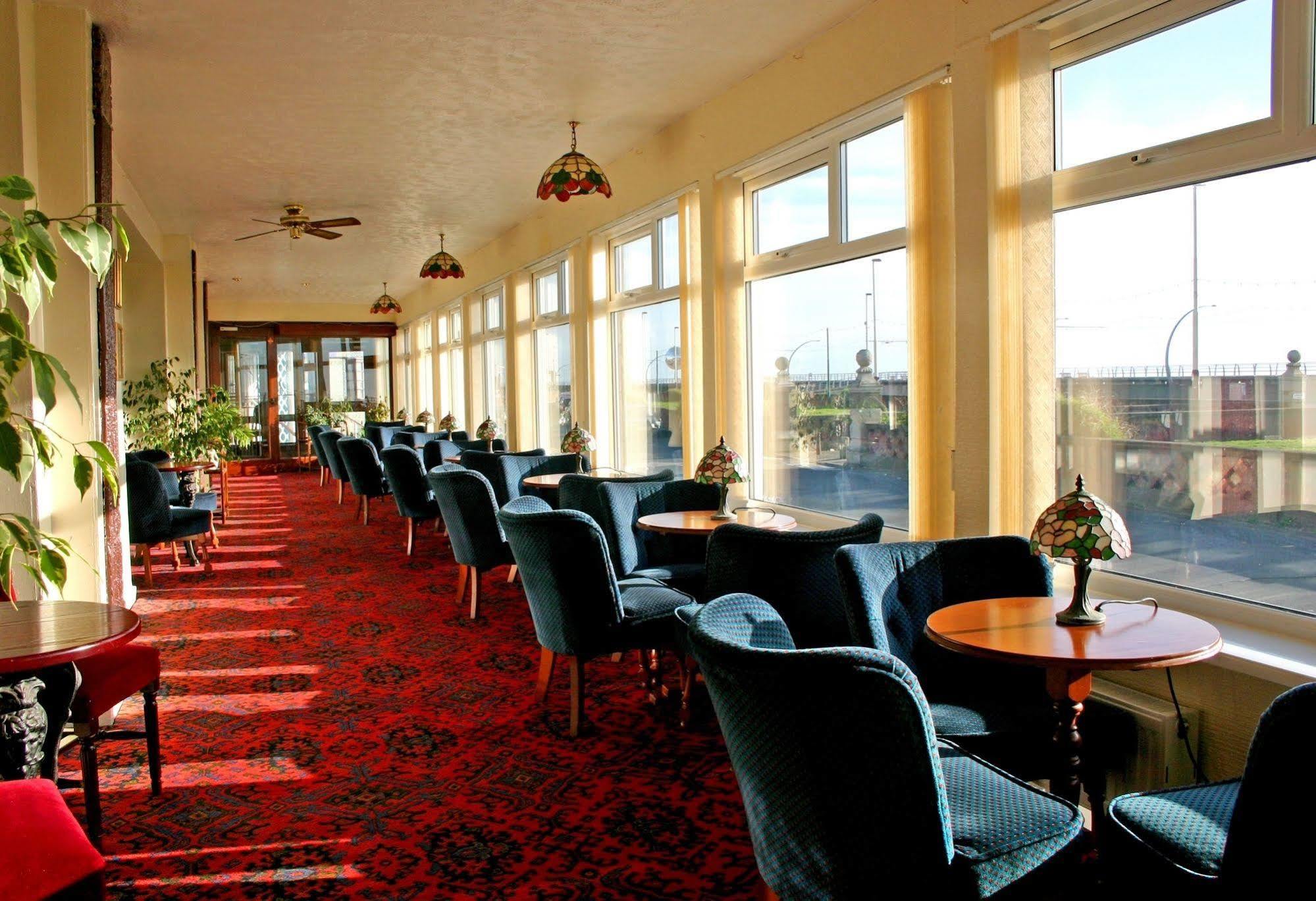 The Waldorf Hotel 3*